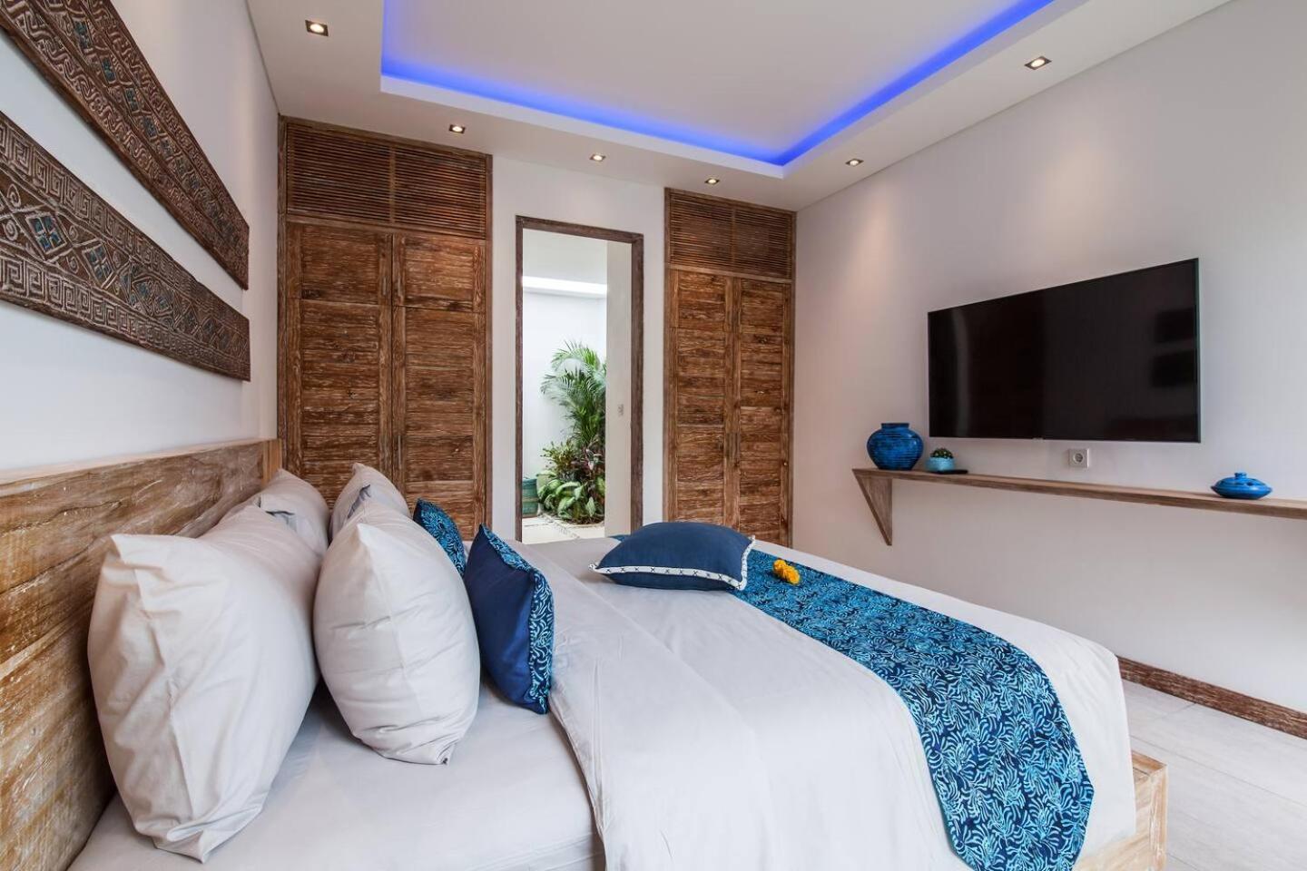 Spacious 4 Bedroom Garden And Pool Seminyak (Bali)